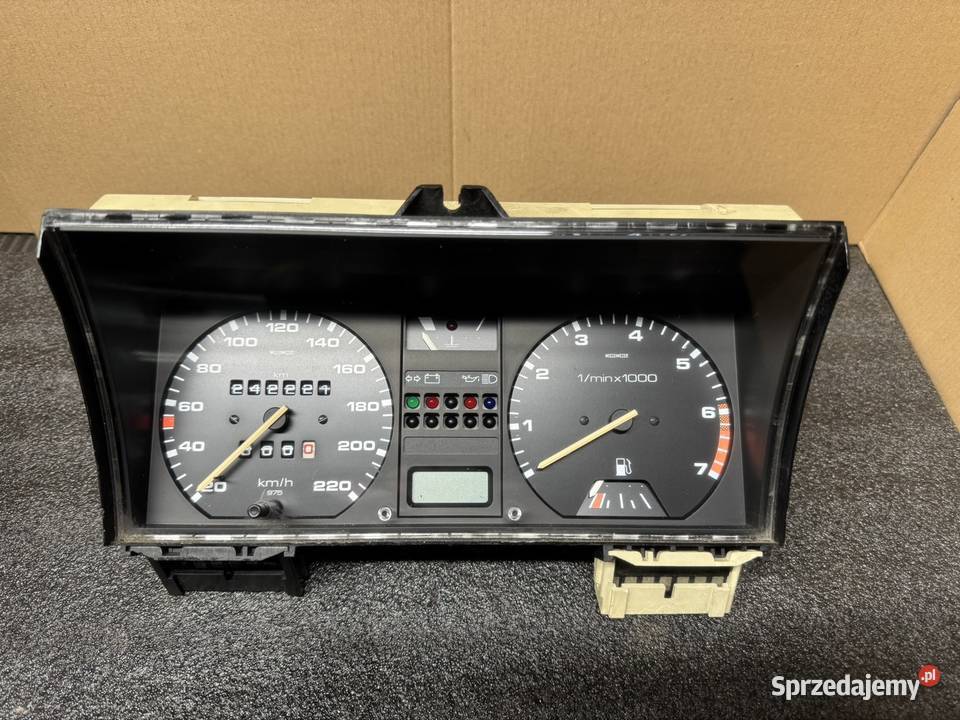 Licznik Passat B2 GT 22 5cyl Syncro 321919033RF osobowe Chojnów