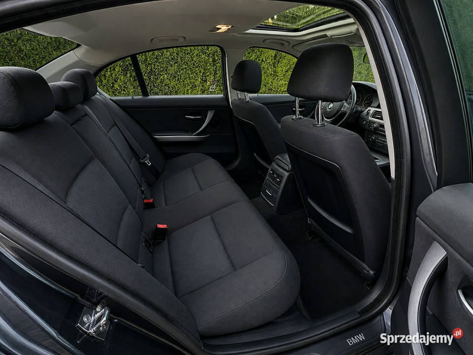 BMW 320 BMW 320i e90 150 Sedan Czarny Mat 2xPDC BMW
