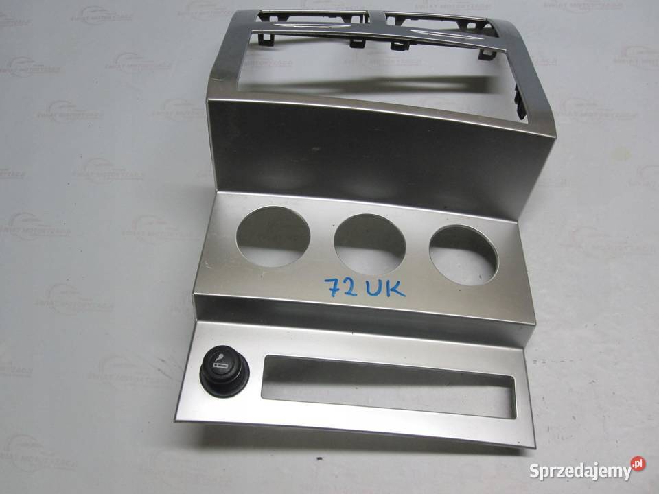 DODGE NITRO 08r ramka panelu środkowego 1559526 osobowe