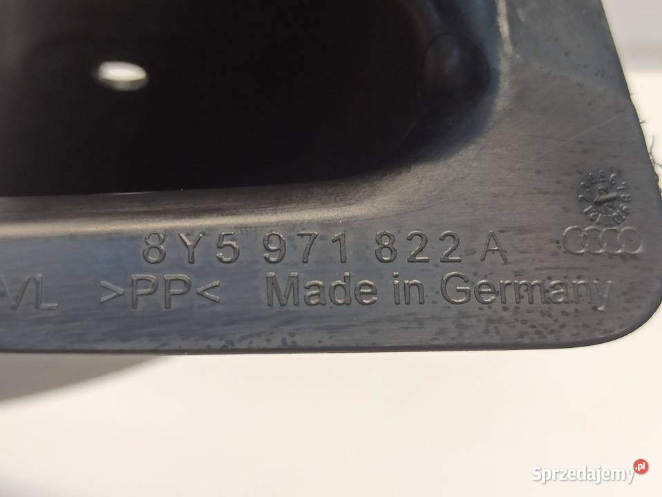 AUDI A3 8Y OSŁONA ZAWIASU KLAPY PRAWA 8Y5971822A