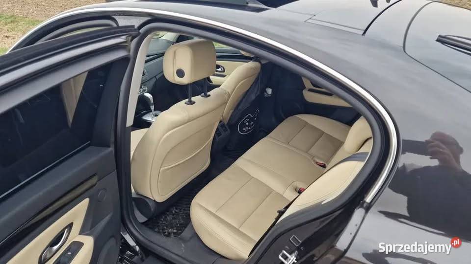 Renault Laguna Initiale Paris 20T LPG topowa Rok produkcji 2012 Zielonka