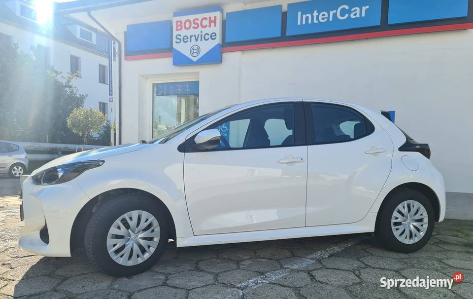 Toyota Yaris Hybryda 2023 r Automat 28600 Motoryzacja Zgorzelec