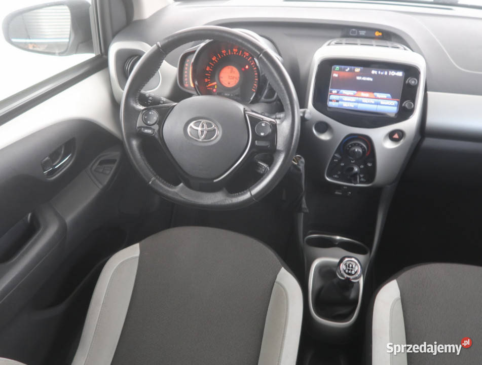 Toyota Aygo 10 VVTi 51KM Aygo dolnośląskie Bielany Wrocławskie