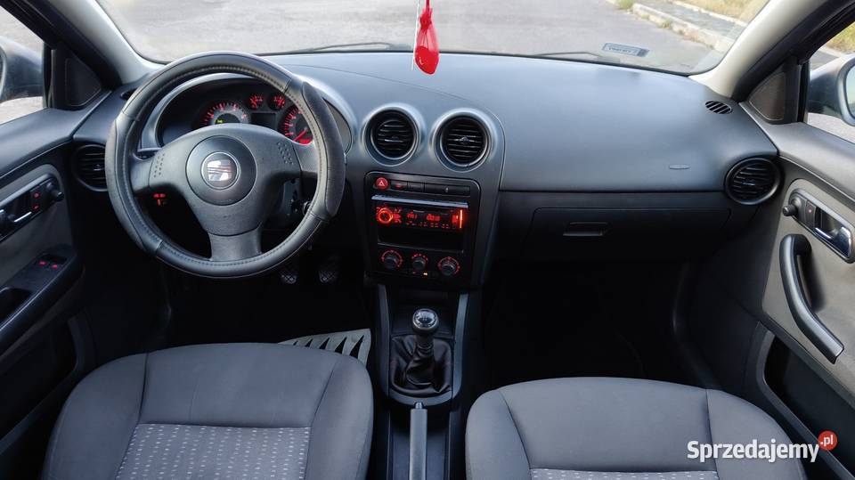 Seat Ibiza 14 MPI 2005r Toruń