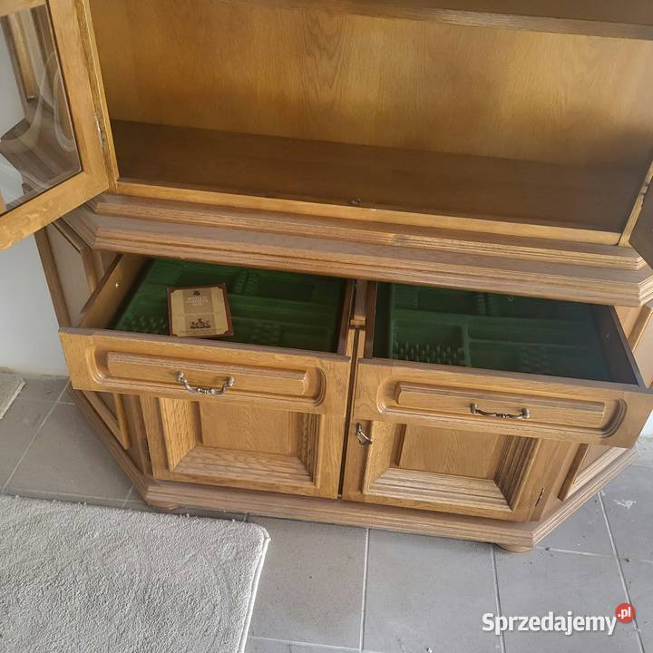 Drewniana witryna dębowa z komodą w stylu Olsztyn sprzedam
