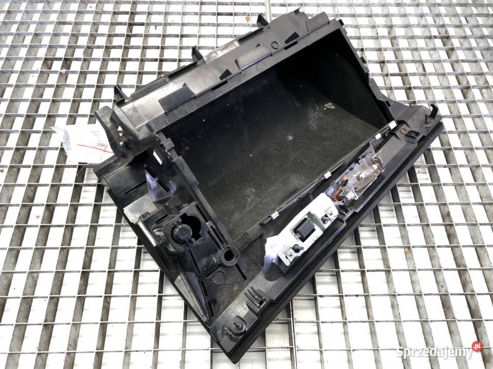 SCHOWEK BMW E83 SUV 0311 PÓŁKA WNĘKA PLASTIK podkarpackie