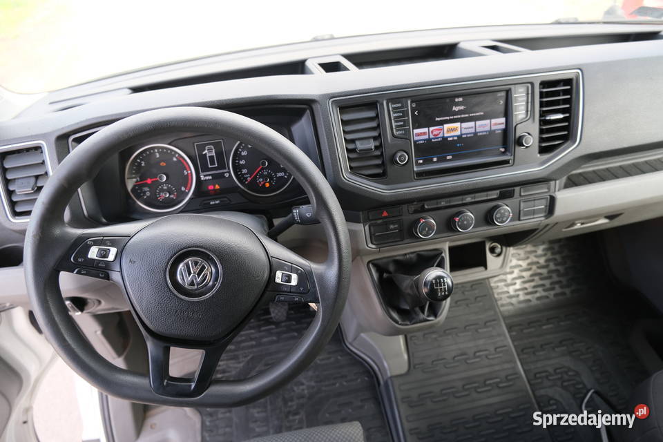 VOLKSWAGEN CRAFTER 2018 196800 3 177 Warszawa