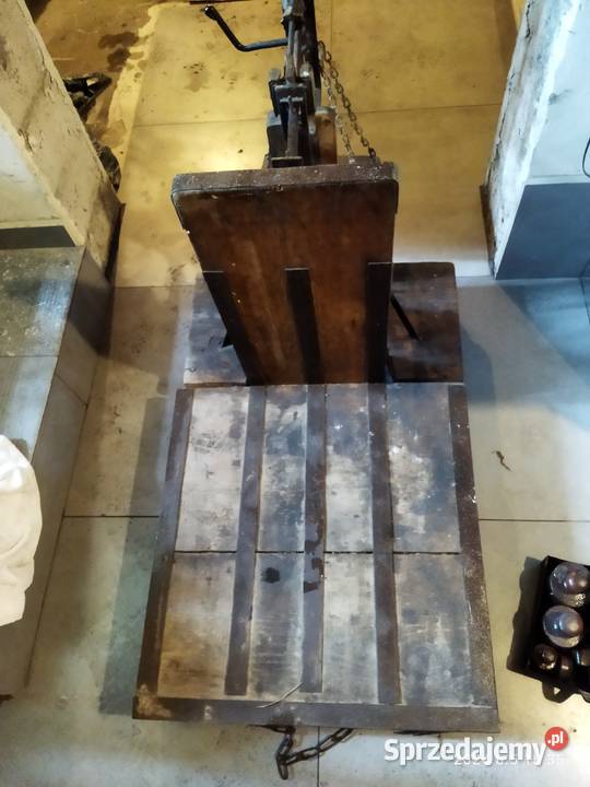 Stara waga przemysłowa Żory