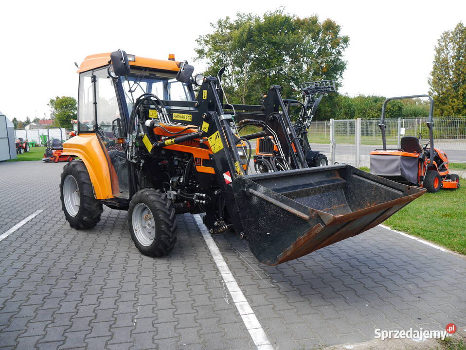 Ciągnik PRONAR 320AMK z TUZem i ładowaczem Trzebieszów