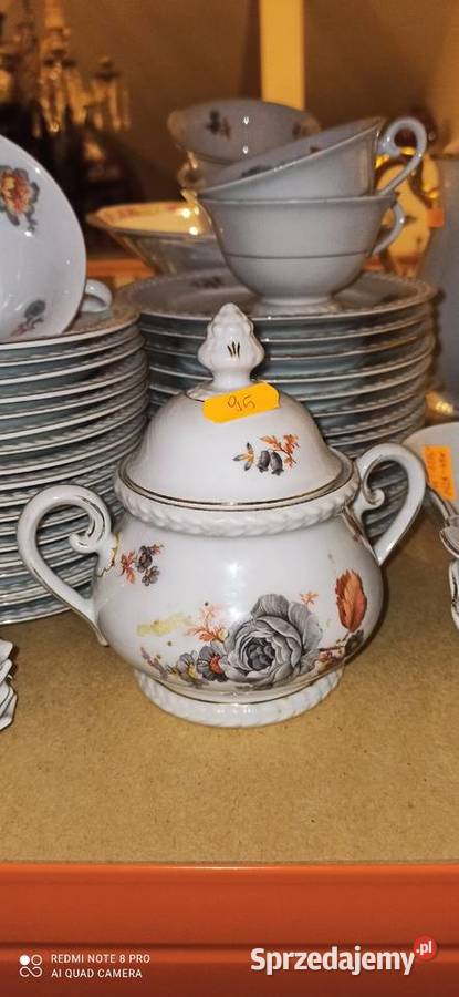 Salaterka KPM Miska
Syg z lat 192545 r Złoto Porcelana i szkło Gdańsk