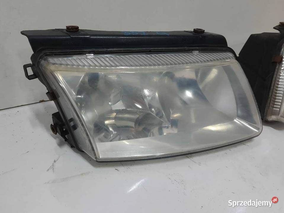 332G VW PASAT B5 LAMPA LEWA PRAWA PRZOD EUROPA Włoszczowa