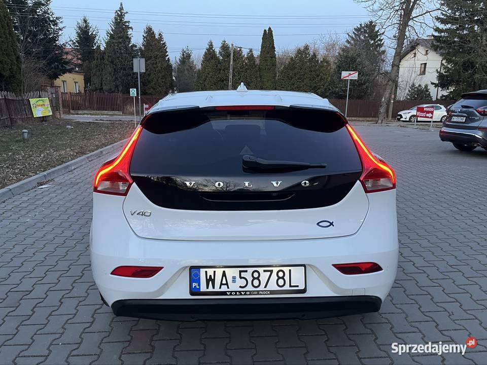Volvo v40 16 d2 Momentum Możliwa zamiana na BMW Rok produkcji 2012 mazowieckie Warszawa