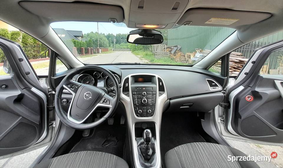 Opel Astra J 2010 r 1.7 cdti