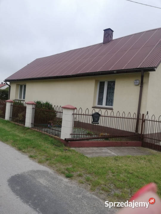 Dom wolnostojący na wsi świętokrzyskie Karsy