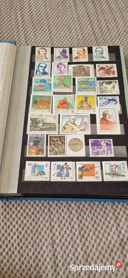 klaser ze znaczkami pocztowymi