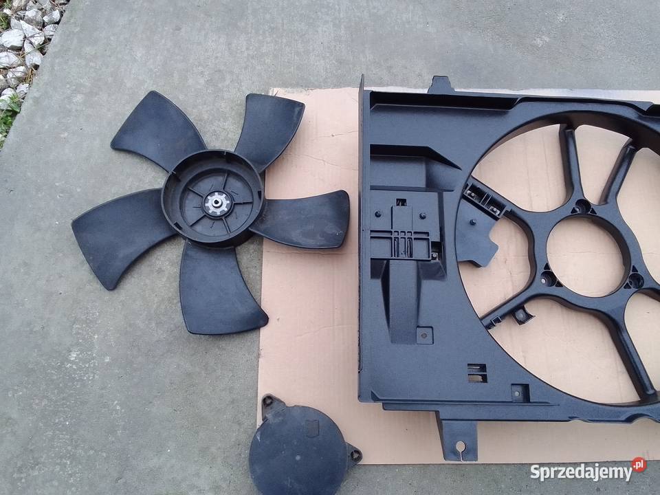 Oprawa wentylatora chłodnicy Nissan Tida osobowe Tarnów sprzedam