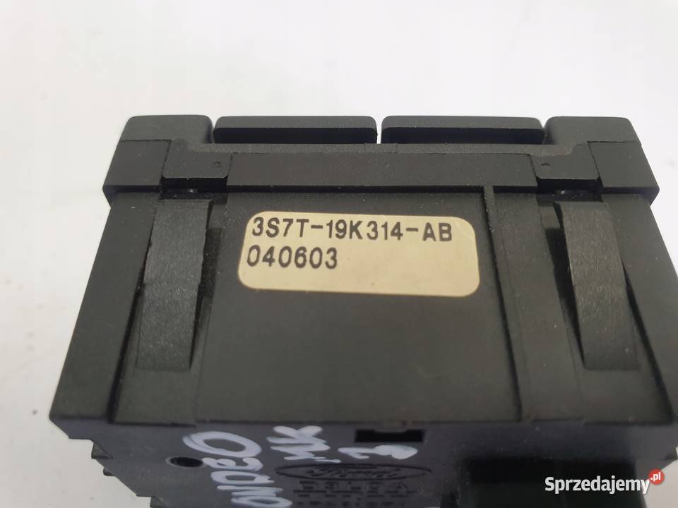 Mondeo III MK3 PRZEŁĄCZNIK PODGRZEWANIA FOTELI lubelskie Rudka