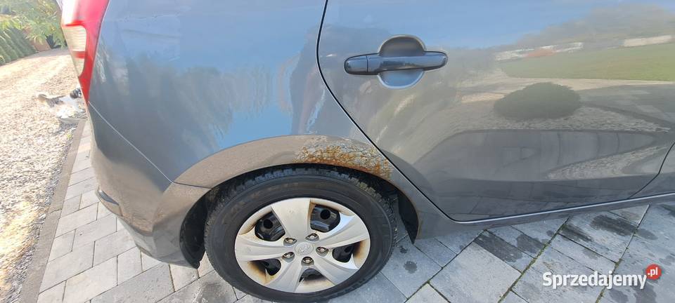 Hyundai i30 14 benzyna nieuszkodzony sprzedam
