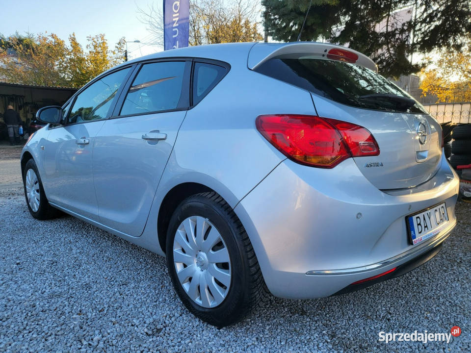 Opel Astra 14 120 Serwis I Właściciel Z Niemiec podgrzewane fotele łódzkie