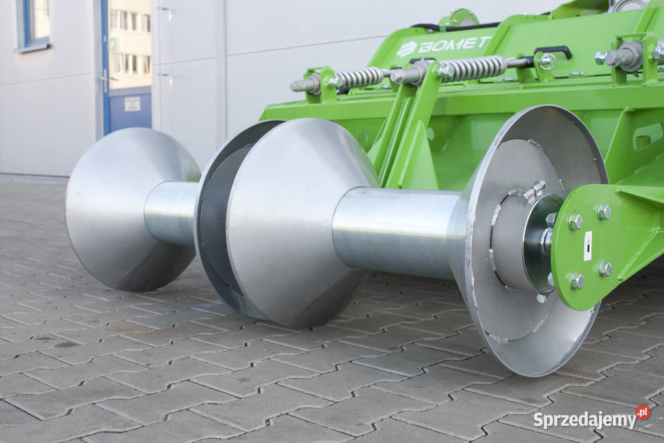 Aktywny pielnik Formownica redlin ARA BOMET dwa Kozenin