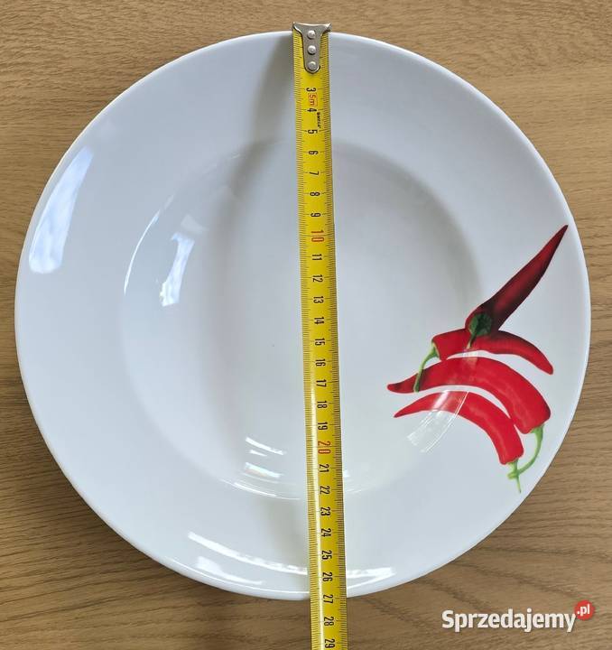 BIAŁY PORCELANOWY GŁĘBOKI TALERZ DO ZUPY SAŁATKI Mielno sprzedam