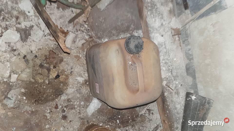 Baniak kanister plastikowy duży Motoryzacja sprzedam