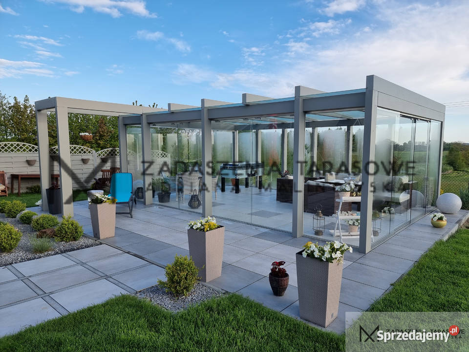 Nowoczesna altana ze szkłem do ogrodu Łódź