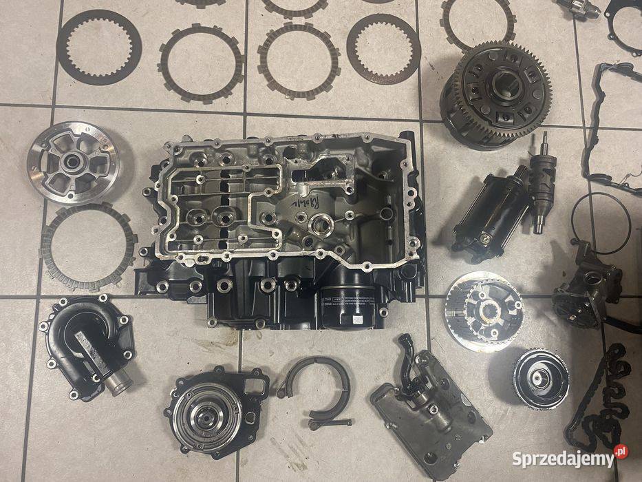 Bmw F750 F850 części silnikowe miska pompa wody Poznań sprzedam
