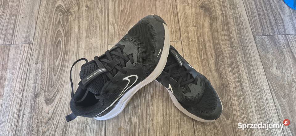 Buty NIKE Cosmic Runner 3536 23 sportowe czarne