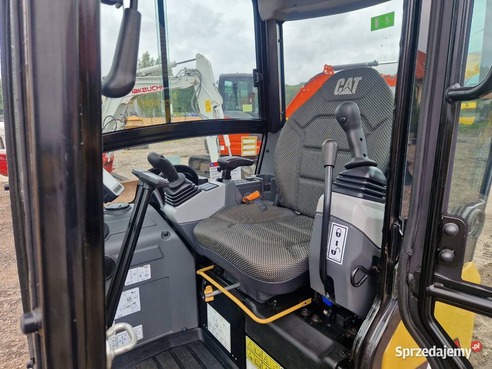 Minikoparka CATERPILLAR CAT 3016 2022r przebieg Rok produkcji 2022 sprzedam