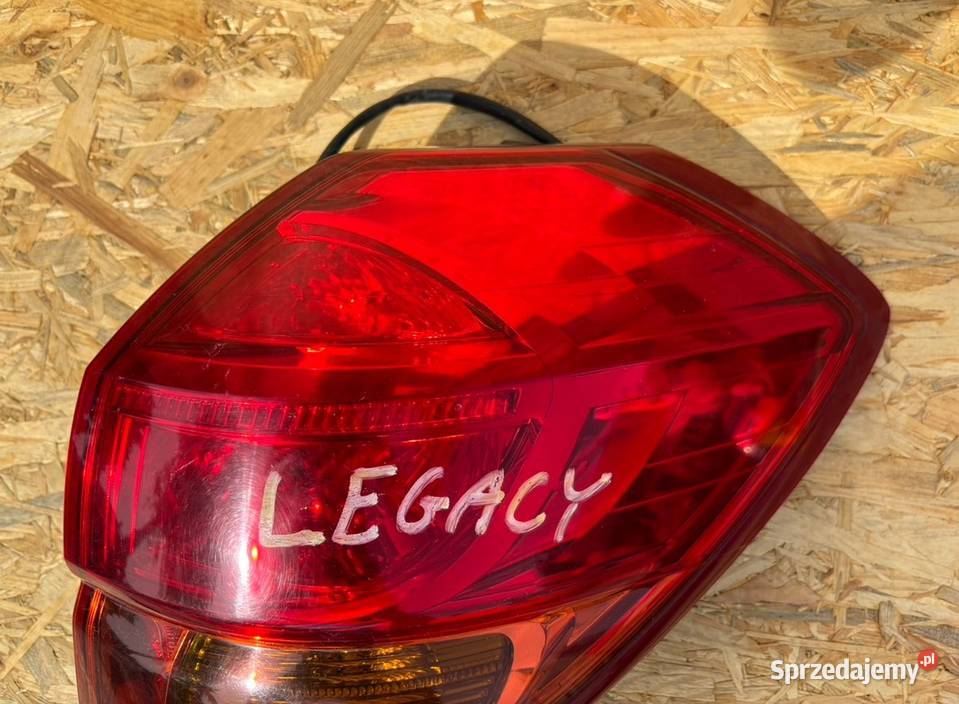 LAMPA PRAWA TYŁ TYLNA SUBARU LEGACY 4 IV KOMBI prawe Międzychód sprzedam