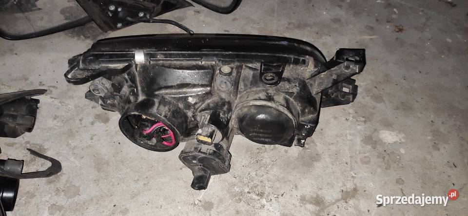 Toyota Avensis T22 reflektor lampa kierunkowskaz Kraśnik