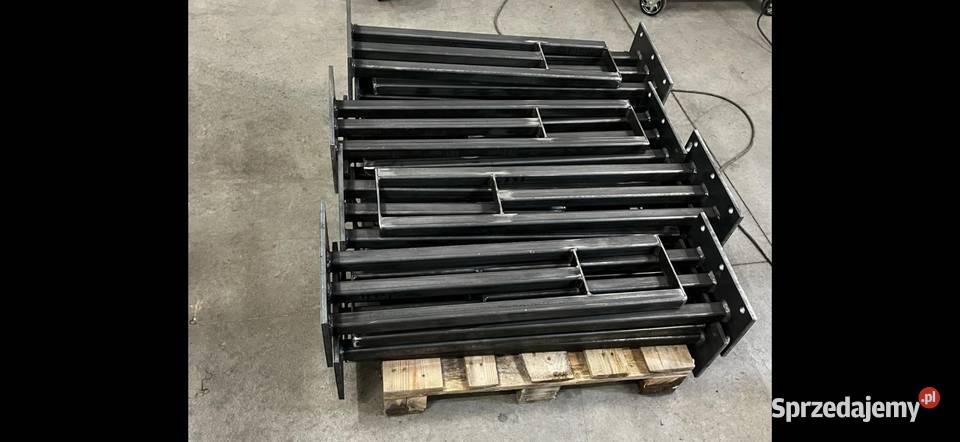 Stelaż Schody pólkowe metalowe