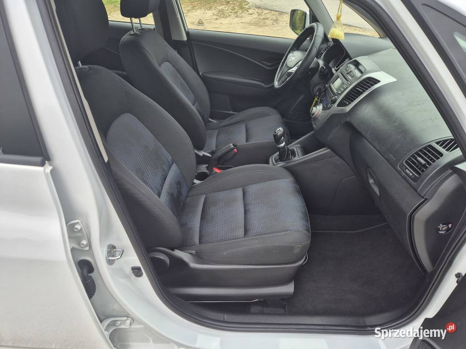 Hyundai Ix20 2011r 16B MPI 125 Mały Przebieg biały Góra Puławska sprzedam