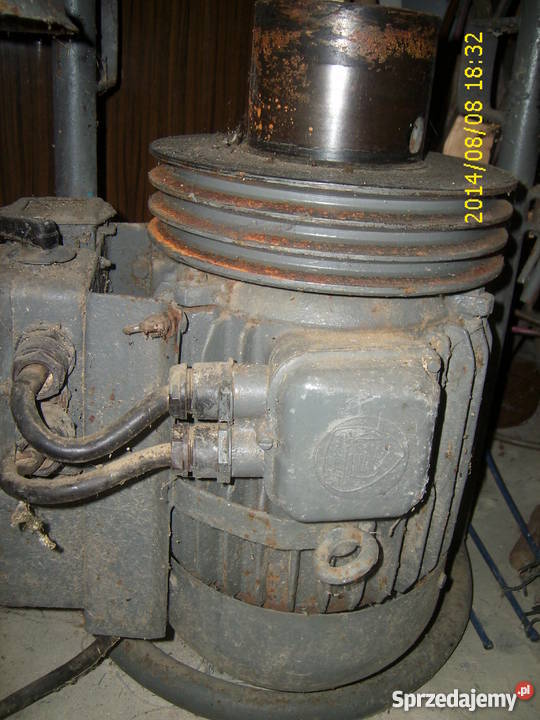 Śrutownik do zboża bąk nieuszkodzony Maszyny rolnicze Dębno