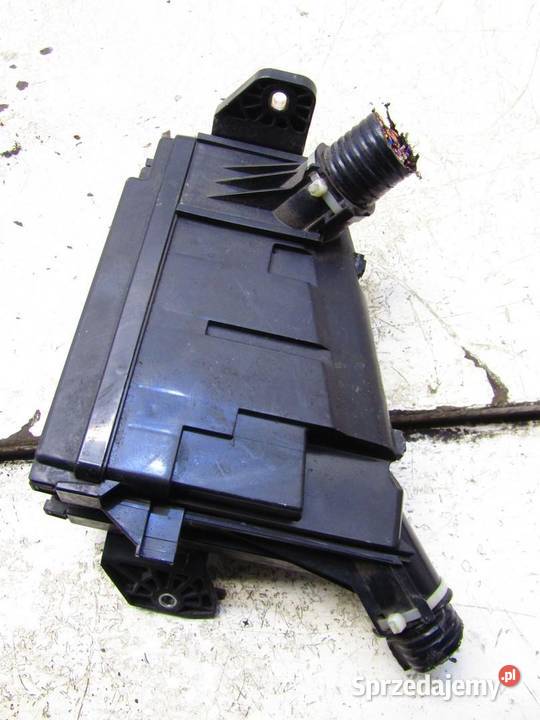 SKRZYNKA OBUDOWA BEZPIECZNIKÓW 13 IVTEC HONDA