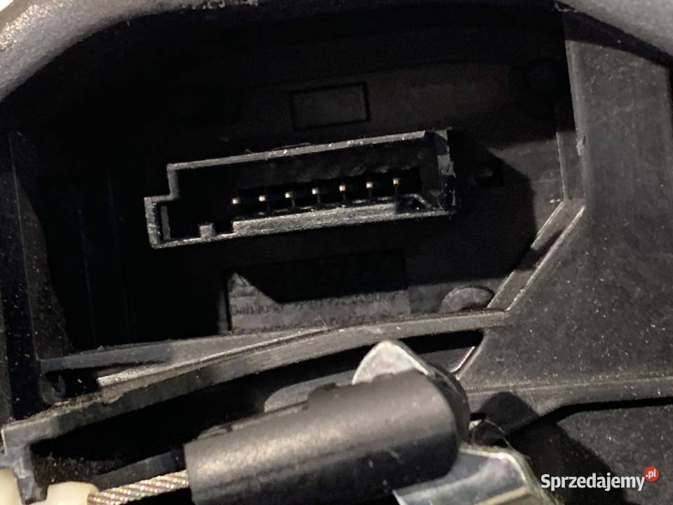 ZAMEK DRZWI PRAWY PRZÓD BMW E87 Hatchback sprzedam