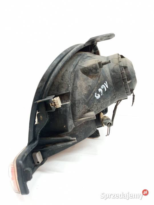LAMPA PRZÓD PRAWA EU Renault Kangoo I 19972007 Rok produkcji 2002