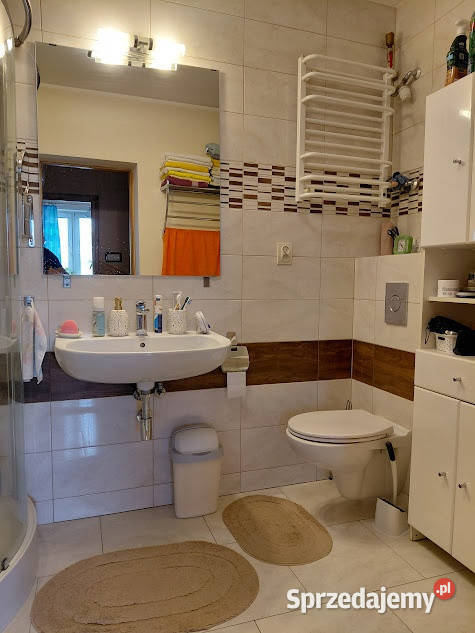 Dwupoziomowe na zamkniętym osiedlu Warszawa