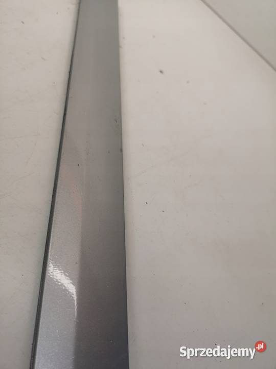 LISTWA DRZWI LEWY TYŁ AUDI A3 8P LIFT 5D LX7W Listwy i nakładki Przystajń