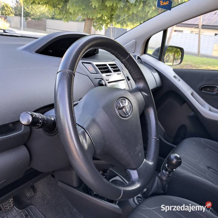 toyota yaris 133 polski salon Yaris