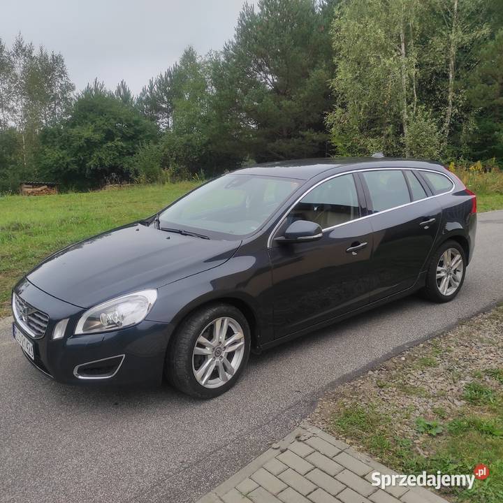 Volvo V60 T6 AWD 30 304 AWD 4x4 Zarejestrowany w Uherce Mineralne