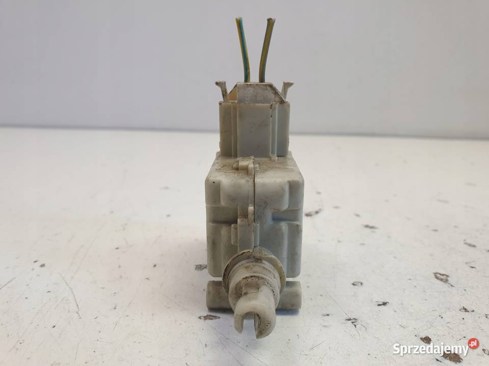 Skoda Octavia I SIŁOWNIK KLAPKI WLEWU PALIWA Zamki, wkładki i kluczyki Rudka