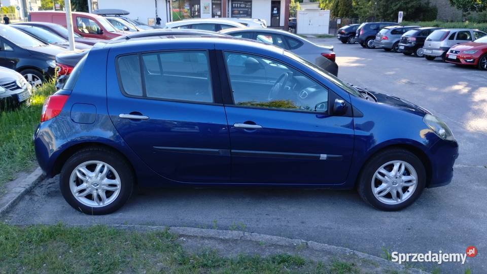 Sprzedam Renault Clio 3 światła przeciwmgielne Renault Ostrowiec Świętokrzyski