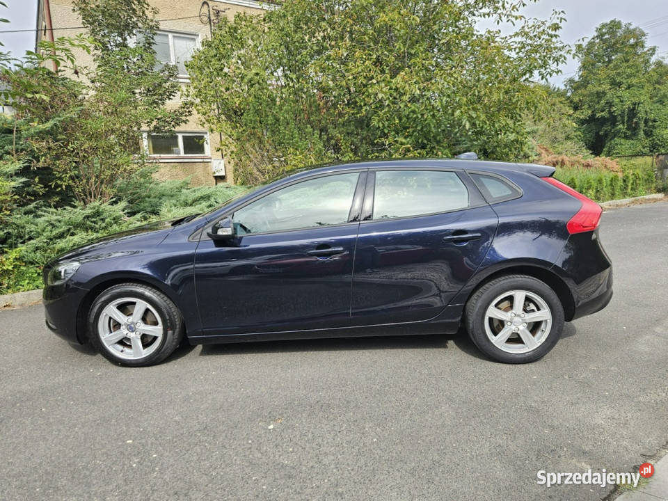 Volvo V40 Niski Udokumentowany Przebieg Ładne i Motoryzacja