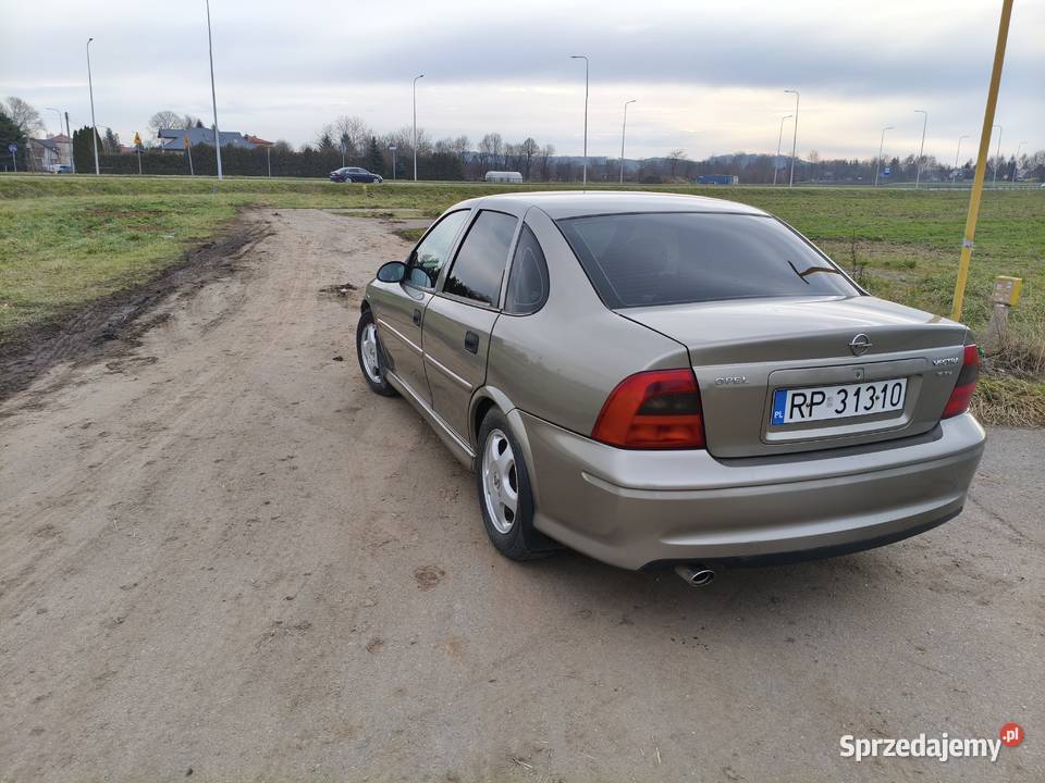 Opel Vectra B 16 16V 1999r Przemyśl