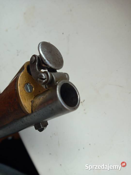 Pistolet czarnoprochowy kapiszonowy rozdzielnego Czaplinek
