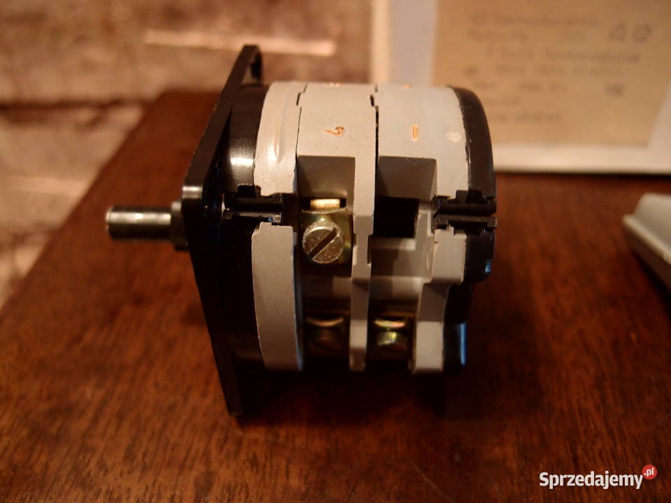 Przełącznik krzywkowy 25A 660V 3tory Produkcja łódzkie