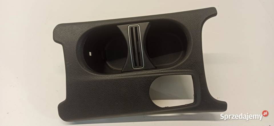 MERCEDES CLA X117 UCHWYT NA KUBKI A1766804900 osobowe sprzedam