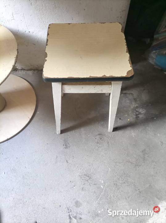 krzesla taborety i pufy PRL Meble Wejherowo sprzedam